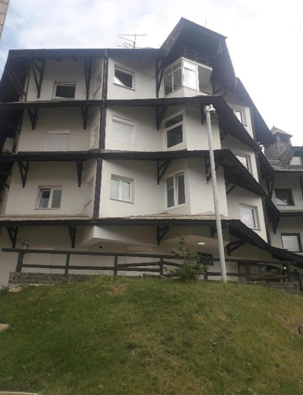 Apartman Nina Kopaonik Centar Appartement Buitenkant foto